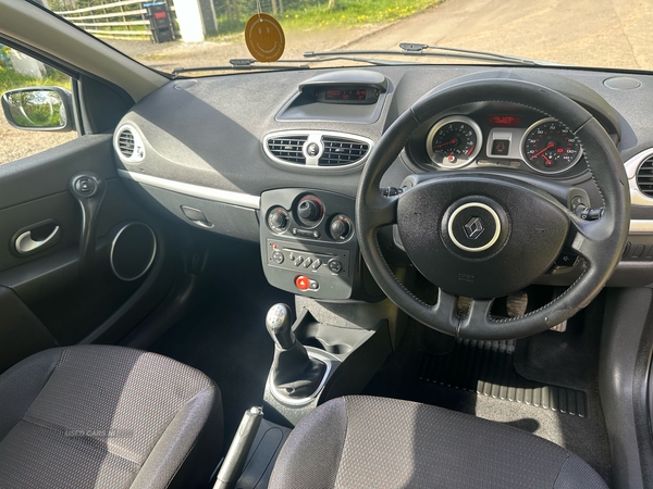 Renault Clio 1.2 16V Dynamique 3dr [AC] in Antrim
