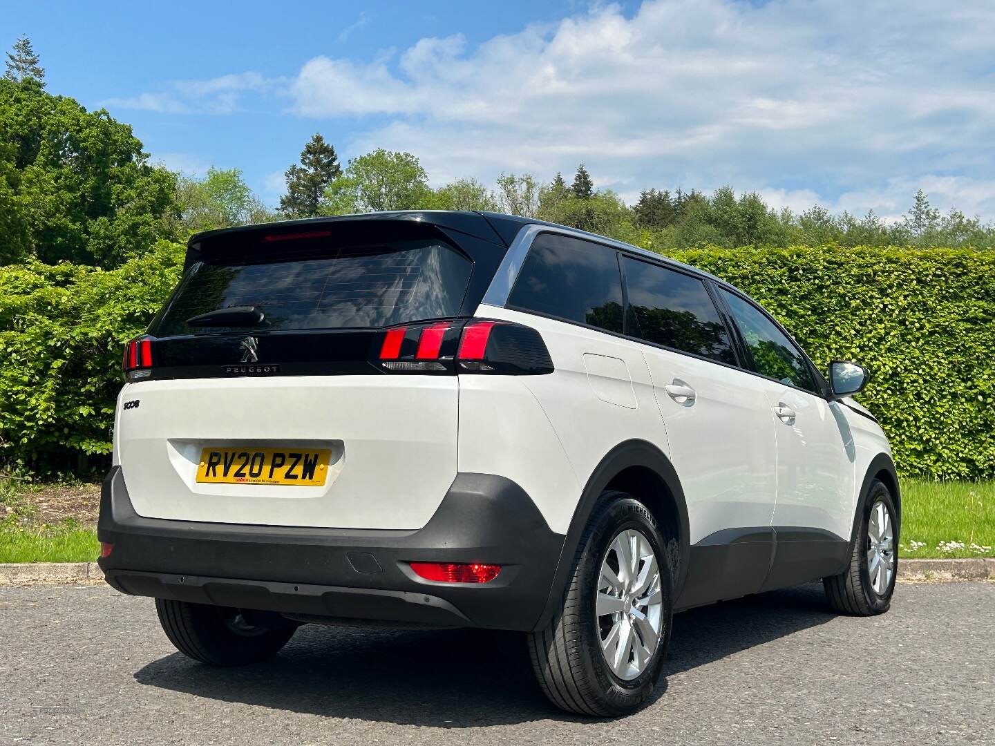 Peugeot 5008 DIESEL ESTATE in Fermanagh