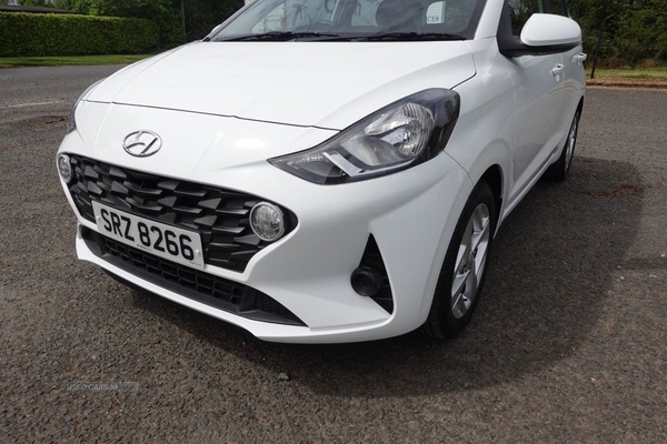 Hyundai i10 1.0 MPI SE CONNECT 5d 65 BHP IMMACULATE EXAMPLE / LOW MILEAGE in Antrim