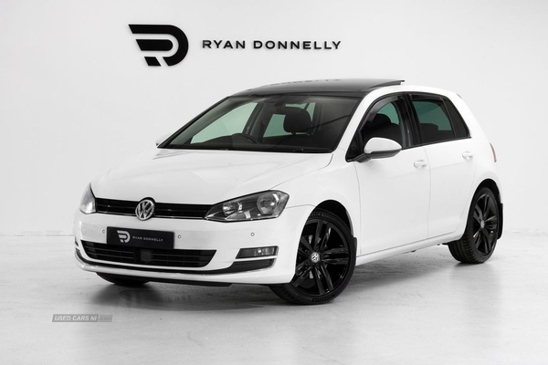 Volkswagen Golf 1.6 GT EDITION TDI BLUEMOTION TECHNOLOGY 5d 109 BHP Panormamic Roof, Low Miles, FVWSH in Derry / Londonderry