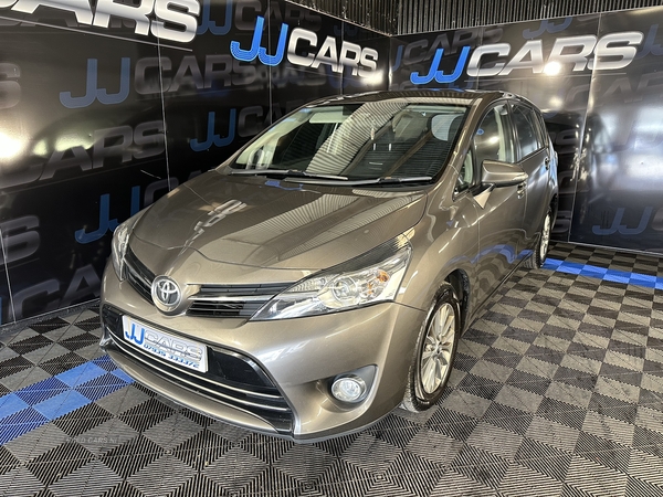 Toyota Verso 1.6 D-4D Icon TSS 5dr in Down