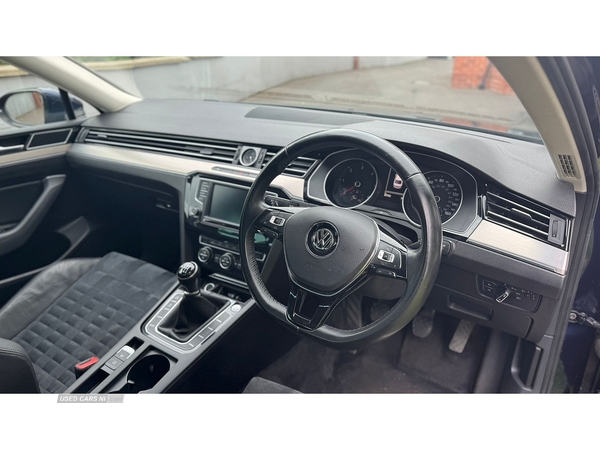 Volkswagen Passat TDI BlueMotion Tech GT in Down
