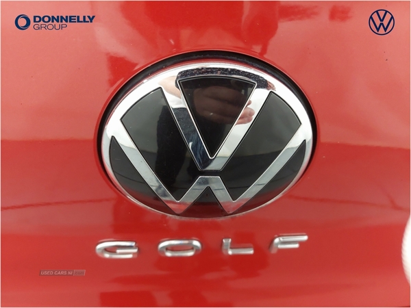 Volkswagen Golf 2.0 TDI Life 5dr in Derry / Londonderry