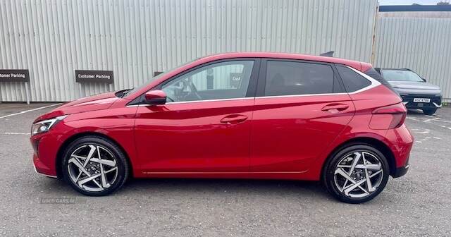 Hyundai i20 HATCHBACK in Down