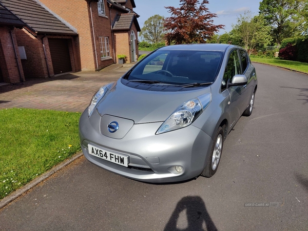 Nissan LEAF 80kW Acenta 24kWh 5dr Auto in Down