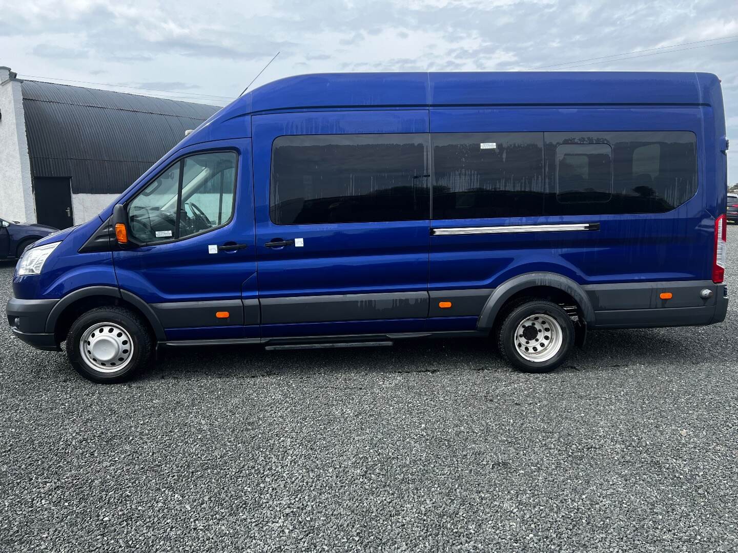 Ford Transit 460 L4 MINIBUS DIESEL RWD in Antrim