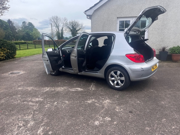 Peugeot 307 1.6 HDi 90 S 5dr in Tyrone