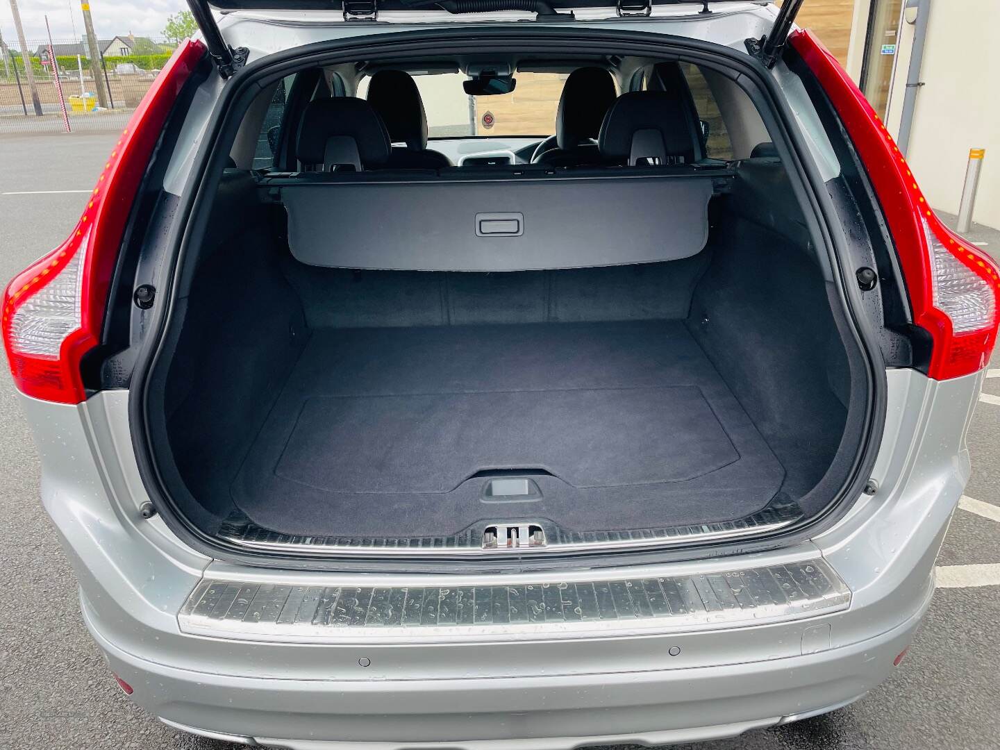 Volvo XC60 DIESEL ESTATE in Antrim