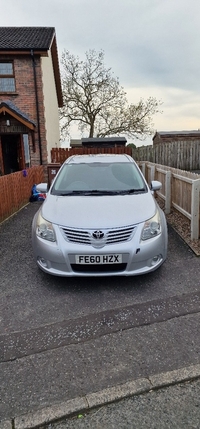 Toyota Avensis 2.0 D-4D TR Nav 5dr in Down