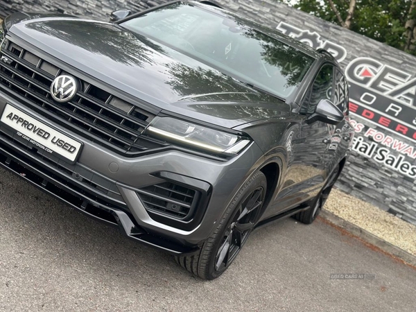 Volkswagen Touareg R-LINE **BLACK EDITION STYLING** AUTO 3.0TDI V6 280 BHP FULL LEATHER, APPLE PLAY, LED DRLs in Tyrone