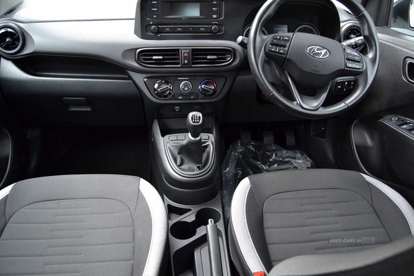 Hyundai i10 1.0 SE 5 DOOR, 5 YEAR H PROMISE WARRANTY & ONLY 12,749 MILES in Antrim