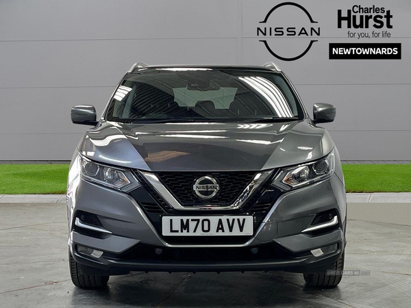 Nissan Qashqai 1.3 Dig-T N-Connecta 5Dr [Glass Roof Pack] in Down