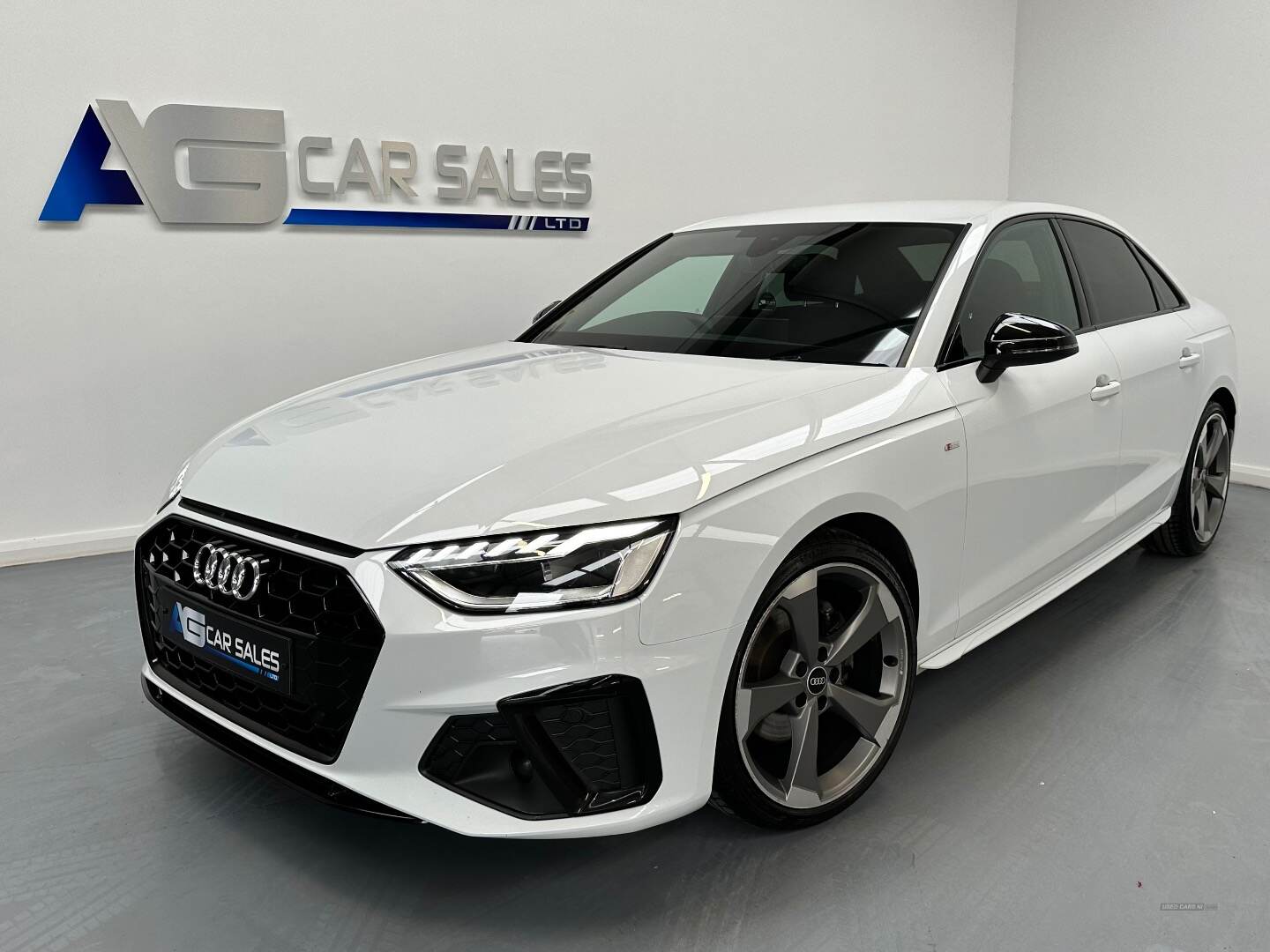 Audi A4 DIESEL SALOON in Tyrone