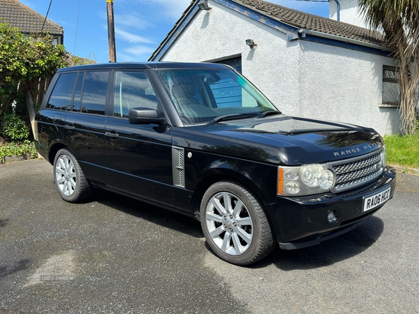 Land Rover Range Rover 4.2 V8 Supercharged VOGUE SE 4dr Auto in Down