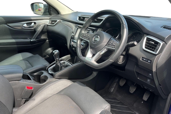 Nissan Qashqai 1.6 DiG-T Tekna 5dr, Sat Nav, Parking Sensors, Reverse Camera, Multimedia Screen, Keyless Start, Glass Roof, Multifunction Steering Wheel in Derry / Londonderry