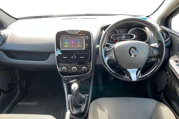 Renault Clio 1.5 dCi 90 Dynamique 5dr- Reversing Sensors, Voice Control, Cruise Control, Electric Front Windows, Sat Nav, Bluetooth, Eco Mode in Antrim