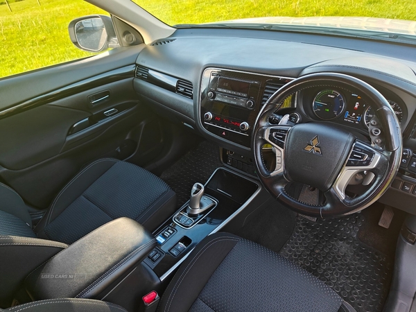Mitsubishi Outlander 2.4 PHEV Reflex Commercial Auto in Armagh
