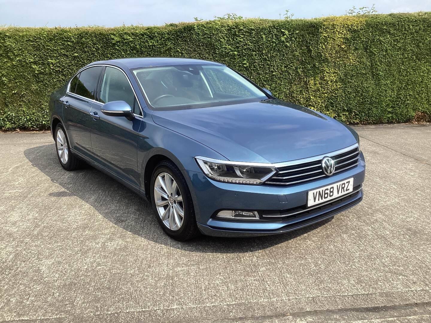 Volkswagen Passat DIESEL SALOON in Down