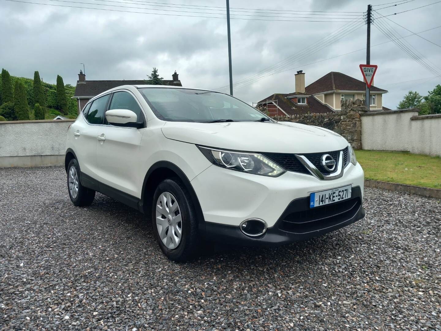 Nissan Qashqai DIESEL HATCHBACK in Tyrone