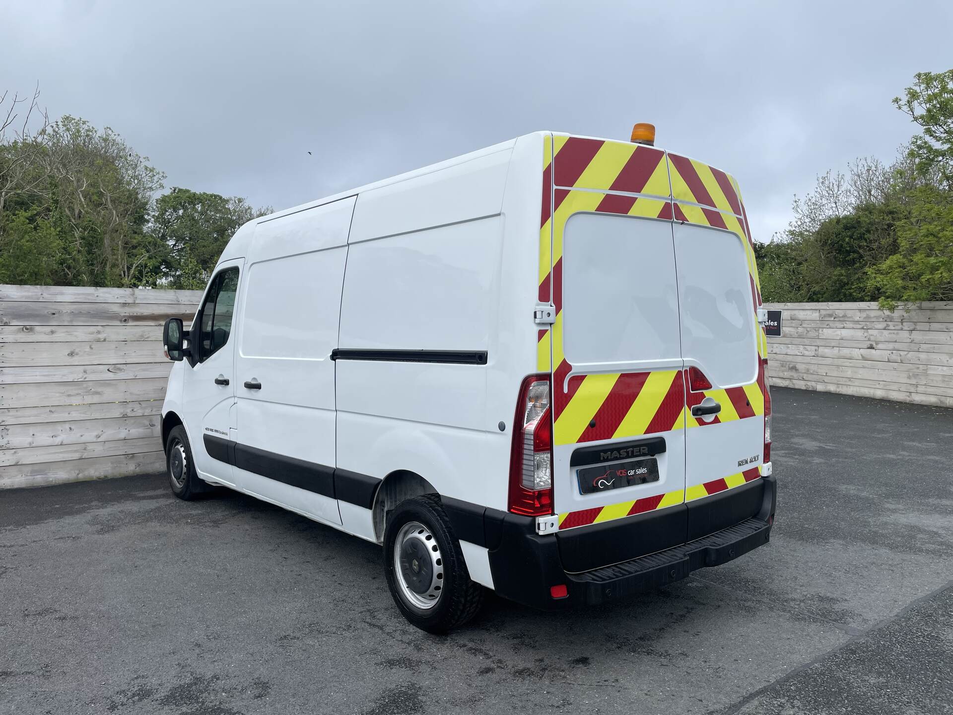 Renault Master MWB DIESEL FWD in Down