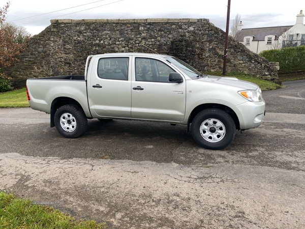Toyota Hilux HL2 D/Cab Pick Up 2.5 D-4D 4WD 120 in Down