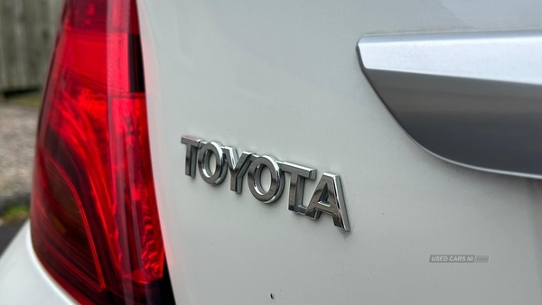 Toyota Yaris 1.5 VVT-h Icon E-CVT Euro 6 5dr in Antrim
