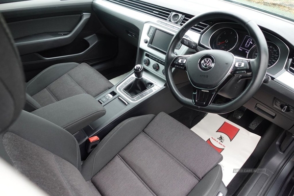 Volkswagen Passat 2.0 SE BUSINESS TDI BLUEMOTION TECHNOLOGY 4d 148 BHP CRUISE CONTROL / SAT NAV in Antrim