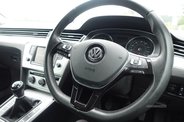 Volkswagen Passat 2.0 SE BUSINESS TDI BLUEMOTION TECHNOLOGY 4d 148 BHP CRUISE CONTROL / SAT NAV in Antrim