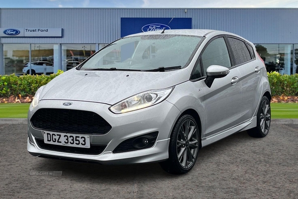 Ford Fiesta 1.0 EcoBoost 125 ST-Line Navigation 5dr **£0 Road Tax** ECO MODE, AIR CON, QUICKCLEAR HEATED WINDSCREEN, SAT NAV, BLUETOOTH, REAR PRIVACY GLASS in Antrim