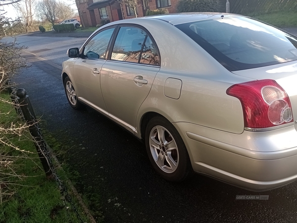 Toyota Avensis 2.0 D-4D T2 5dr in Antrim