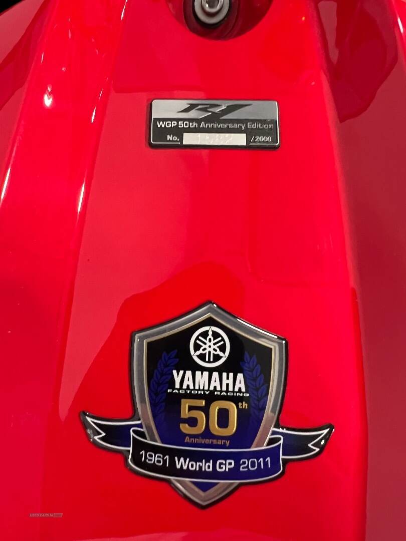 Yamaha R1 Big bang 50th anniversary in Down