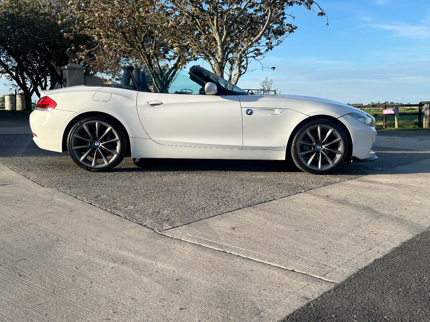 BMW Z4 S23i in Down