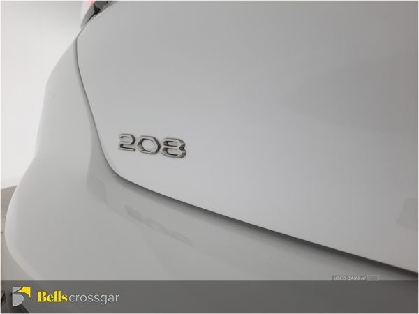 Peugeot 208 1.2 PureTech 100 Allure Premium + 5dr in Down
