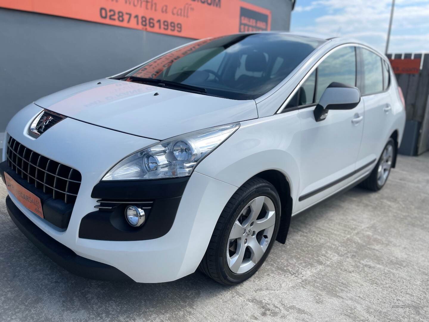 Peugeot 3008 DIESEL ESTATE in Derry / Londonderry