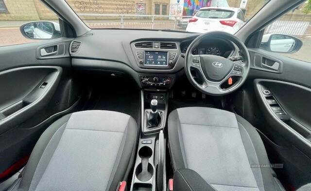 Hyundai i20 HATCHBACK in Down