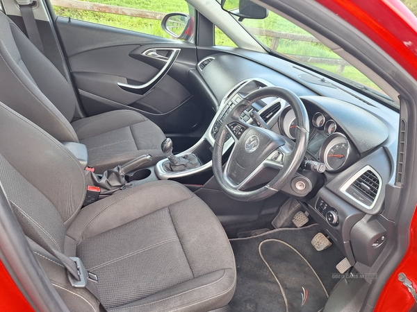 Vauxhall Astra 2.0 CDTi 16V ecoFLEX SRi 5dr in Down