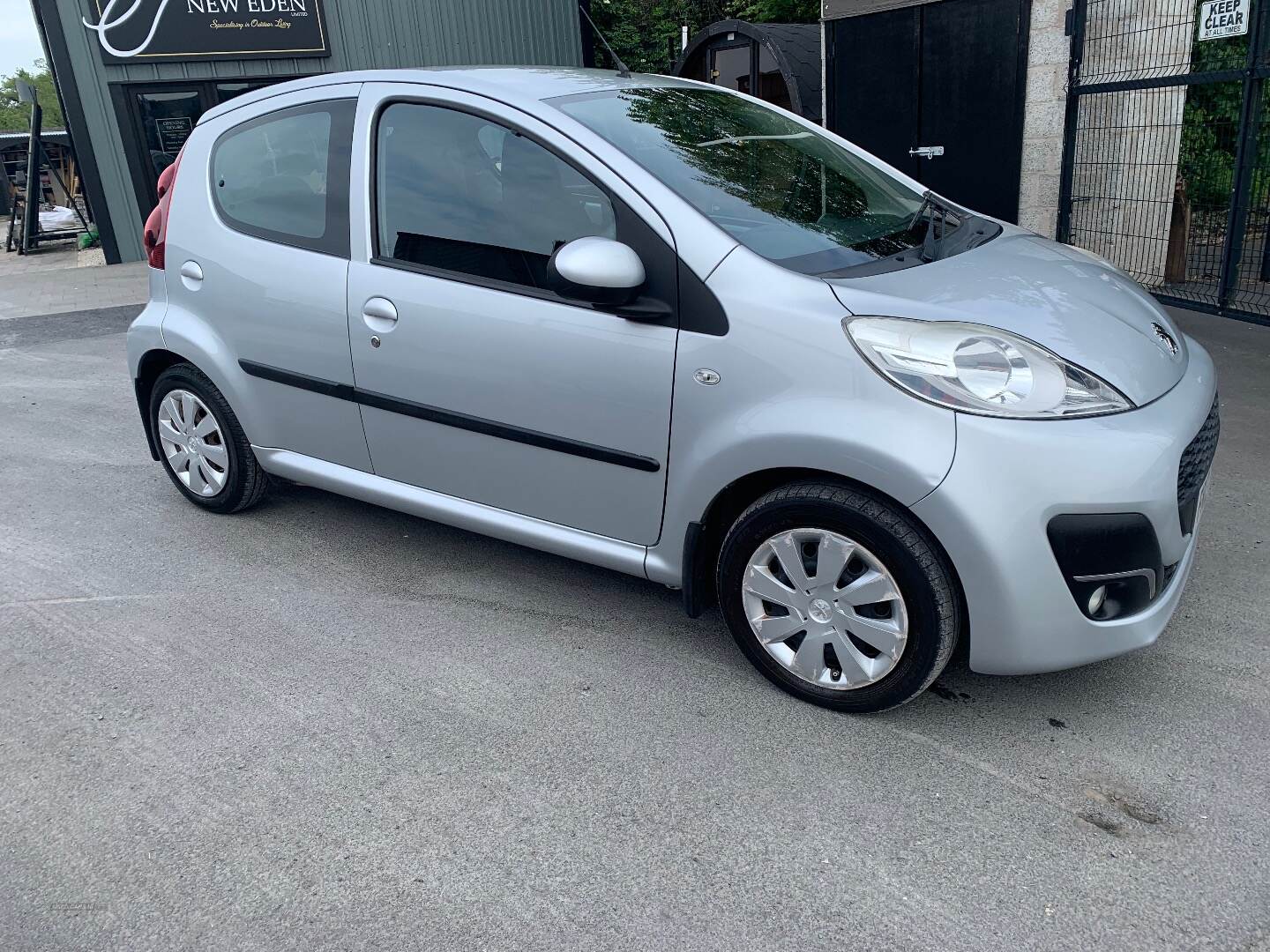 Peugeot 107 HATCHBACK in Down