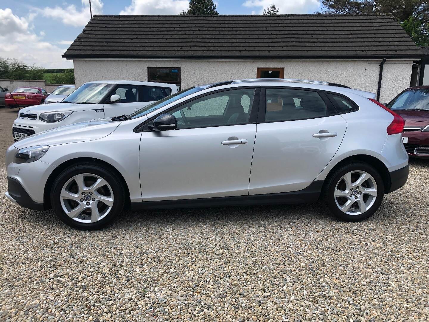 Volvo V40 DIESEL HATCHBACK in Antrim