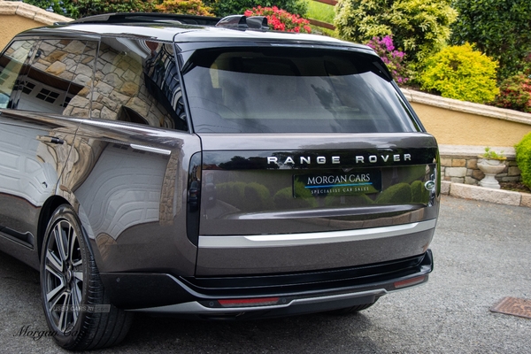 Land Rover Range Rover DIESEL ESTATE in Down