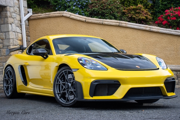 Porsche Cayman 718COUPE in Down