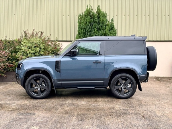 Land Rover Defender 90 HARD TOP MHEV 360 CAM, TOW BAR, 20" BLACK ALLOYS in Down