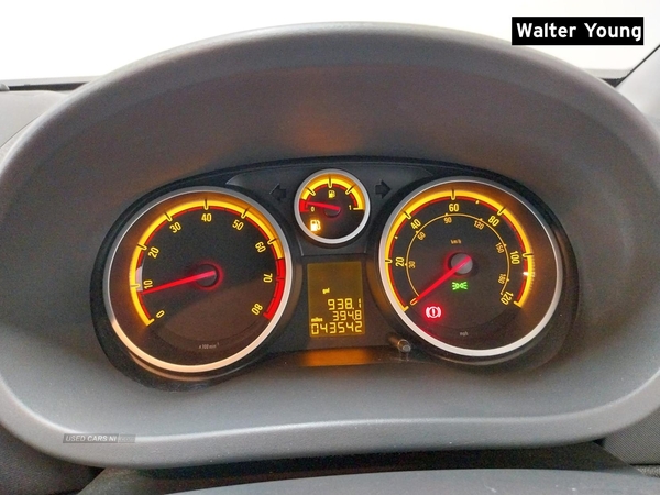 Vauxhall Corsa 1.2i 16v SE Hatchback 5dr Petrol Manual (a/c) (124 g/km, 84 bhp) in Antrim