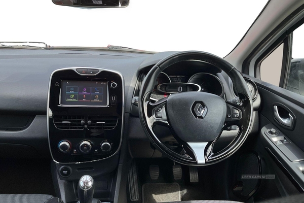 Renault Clio 1.2 16V Dynamique Nav 5dr - CRUISE CONTROL, KEYLESS GO with WALK AWAY AUTO-LOCK, SAT NAV, BLUETOOTH, AUTO HEADLIGHTS, RAIN SENSING WIPERS in Antrim