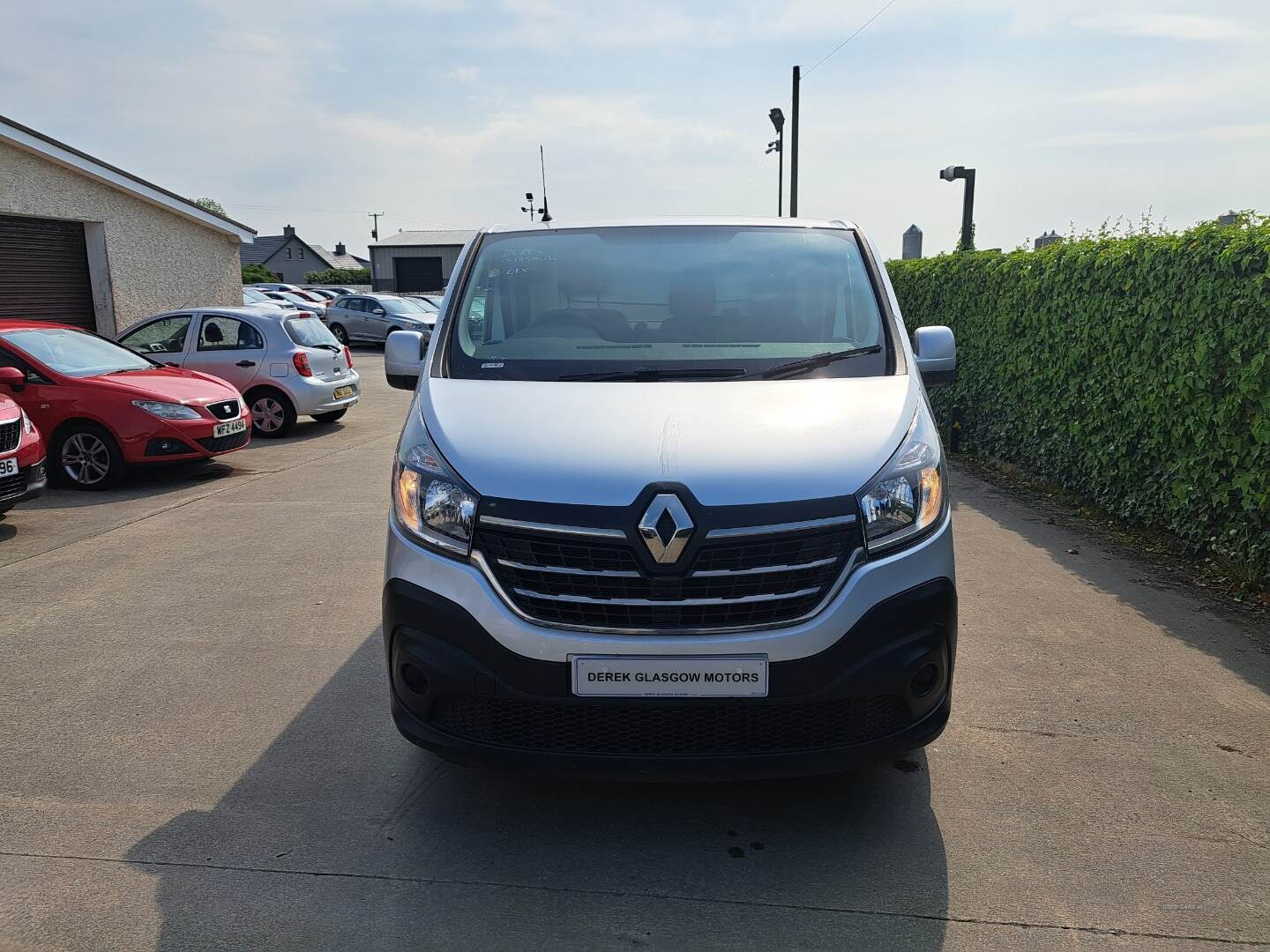 Renault Trafic SWB DIESEL in Tyrone