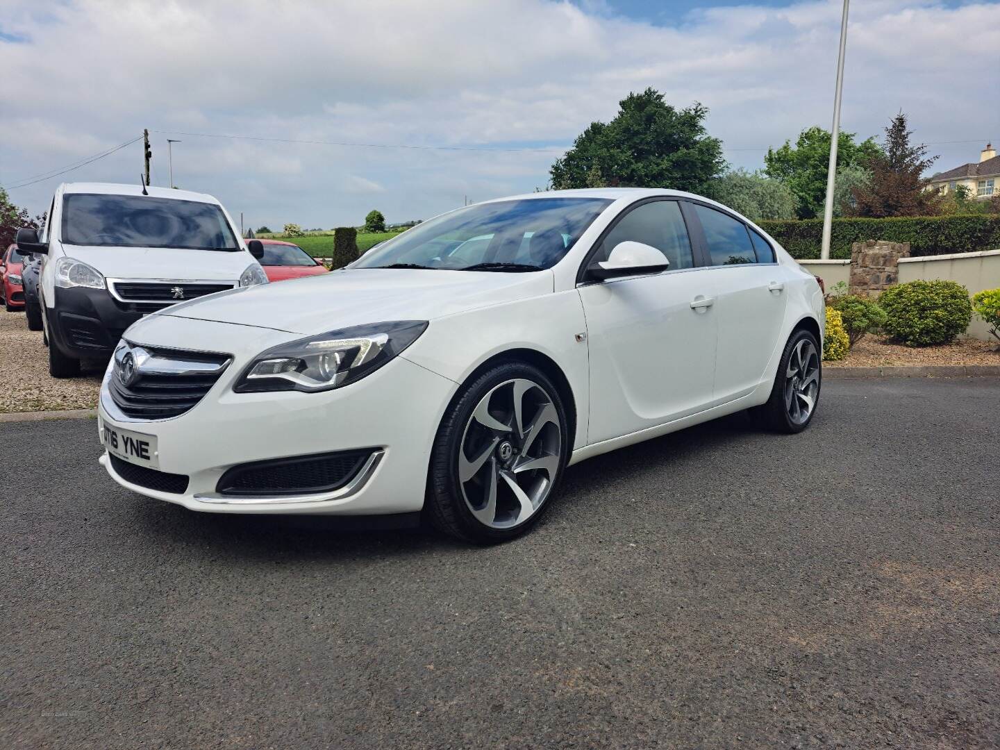 Vauxhall Insignia DIESEL HATCHBACK in Tyrone