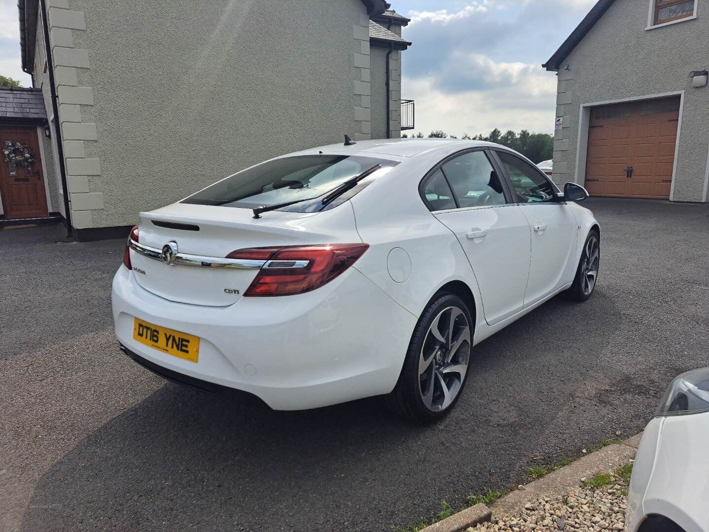 Vauxhall Insignia DIESEL HATCHBACK in Tyrone