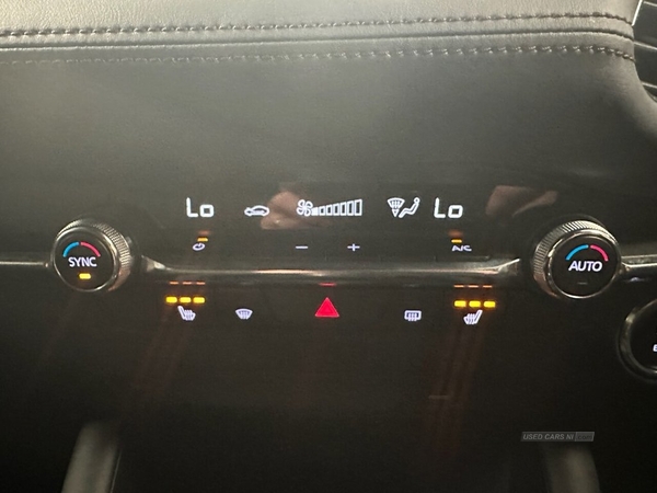 Mazda 3 2.0 SPORT LUX MHEV 5d 121 BHP Head Up Display, Sat Nav in Down