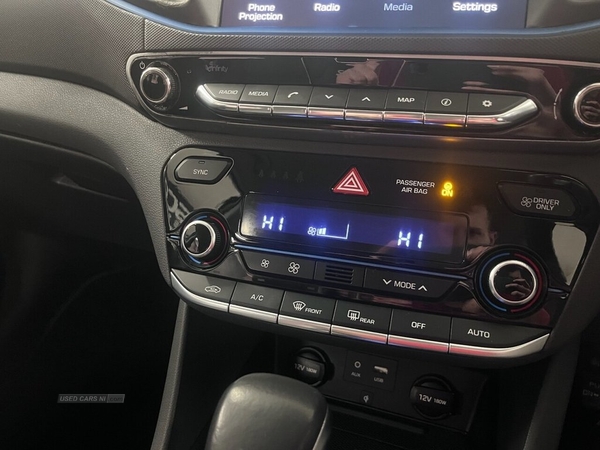 Hyundai Ioniq 1.6 PREMIUM SE MHEV 5d Apple Car Play / Android Auto in Down