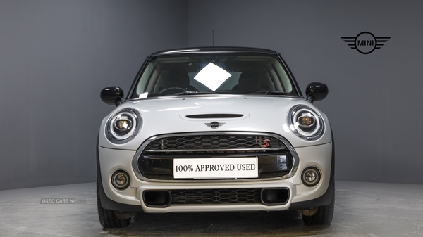 MINI Hatch 2.0 Cooper S Classic Hatchback 3dr Petrol Manual Euro 6 (s/s) (192 ps) in City of Edinburgh