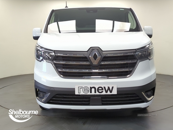 Renault Trafic All New Trafic Crew Van Extra LL30 2.0 dCi 150 6 Seat in Armagh